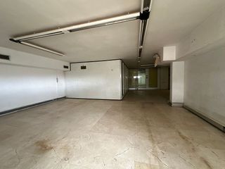 Local comercial en venta en La Plana en Esplugues de Llobregat