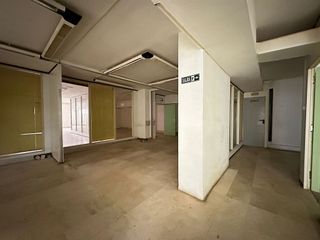 Local comercial en venta en La Plana en Esplugues de Llobregat