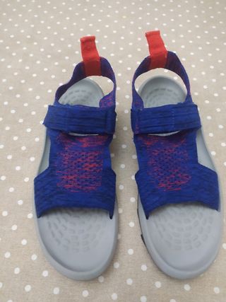 Sandalias niño azul-rojo