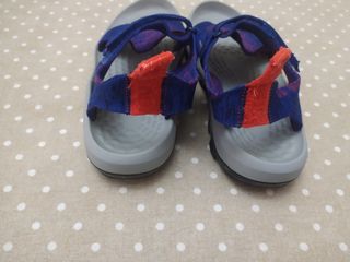 Sandalias niño azul-rojo