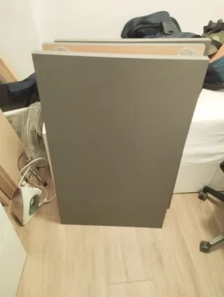 Mesa escritorio gris IKEA