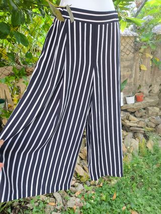 Pantalón palazzo rayas blanco-azul marino