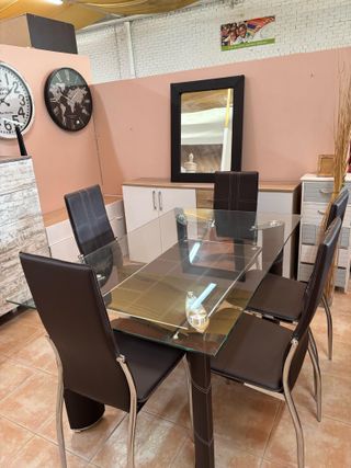 Conjunto mesa comedor cristal y 6 sillas – Moderno