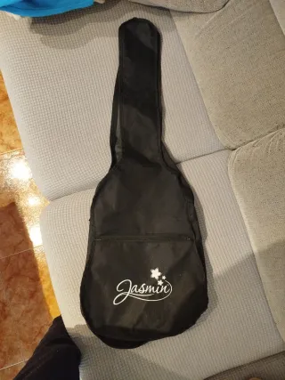 Guitarra acústica Jasmin rosa