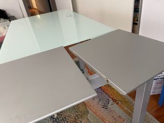 Mesa cristal extensible, patas metálicas