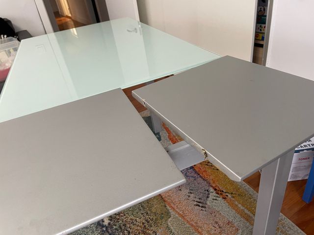 Mesa cristal extensible, patas metálicas