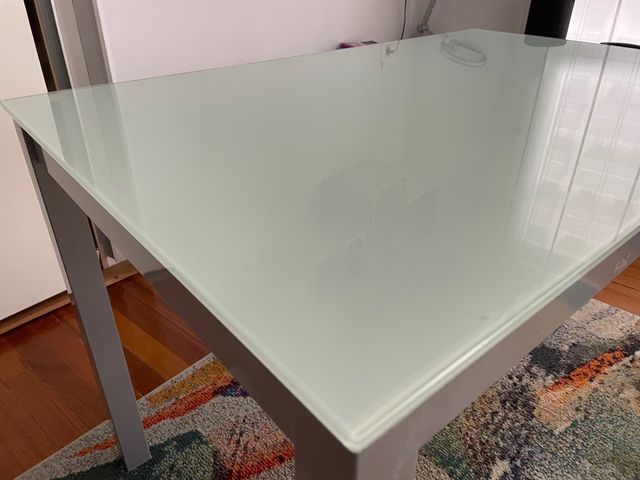 Mesa cristal extensible, patas metálicas