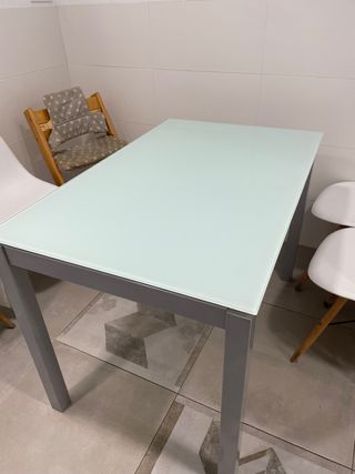 Mesa cristal extensible, patas metálicas