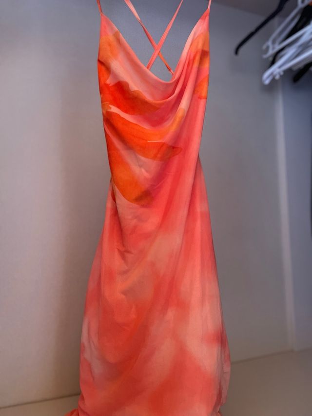 Vestido naranja verano playa