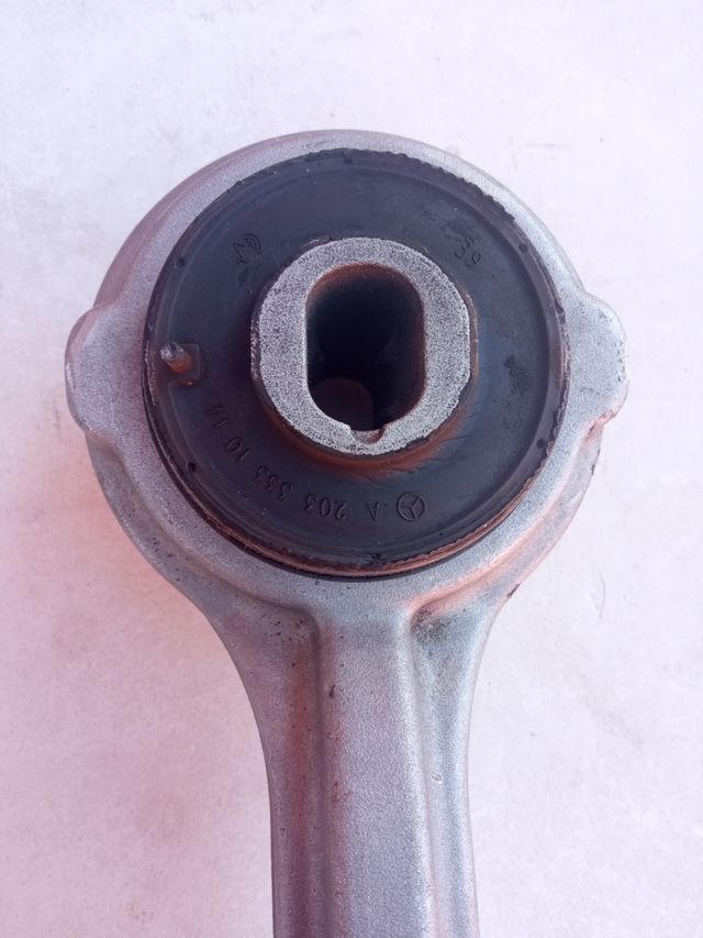 Rotula suspensión Mercedes CLC