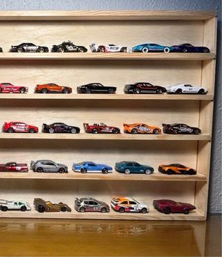 Estantería/expositor coches escala 1:64