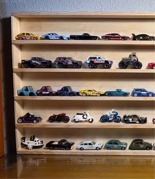 Estantería/expositor coches escala 1:64