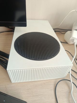 Xbox Series S bianca - Base di ricarica