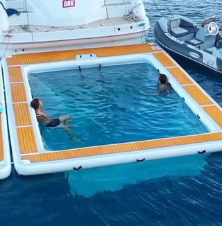 Piscina para Barco CON RED ANTI MEDUSA!!!