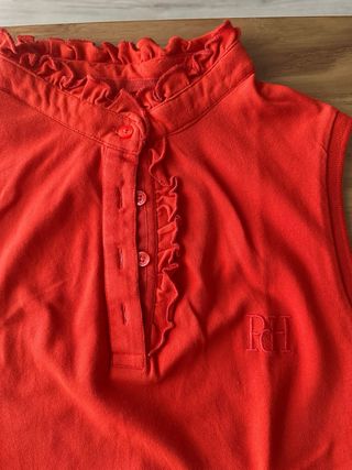 Polo rojo Pedro del Hierro