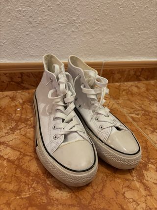 Zapatillas blancas altas