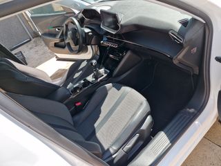 Peugeot 2008 2021