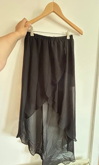 Falda midi negra transparente