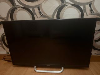 TV Haier 32" - Negro/Plata