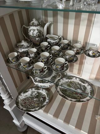 Vajilla Johnson Bros. completa