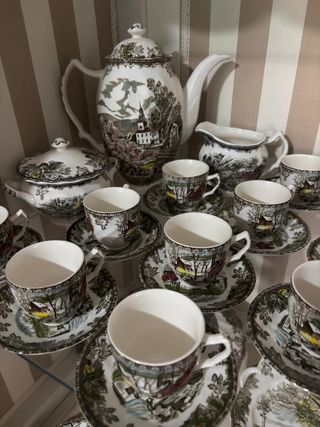 Vajilla Johnson Bros. completa