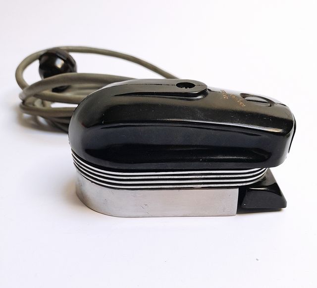 Ferro Engomar Antigo Portátil