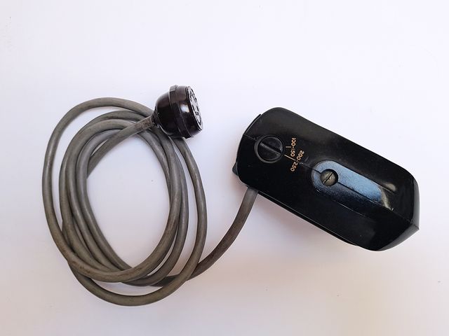 Ferro Engomar Antigo Portátil