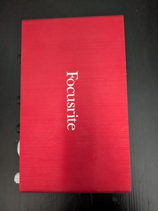 Focusrite Scarlett 2i4 (2ª Gen) - Interfaz Audio