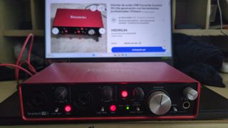 Focusrite Scarlett 2i4 (2ª Gen) - Interfaz Audio