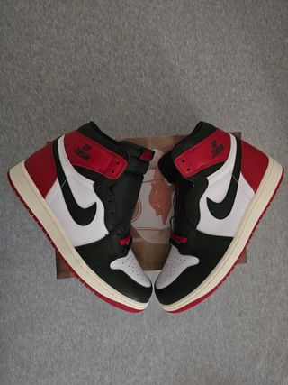 Air Jordan 1 Retro 'Black Toe Reimagined' 41 EU