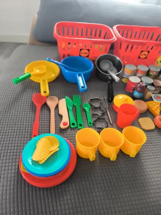 Cocinita KidKraft infantil + accesorios
