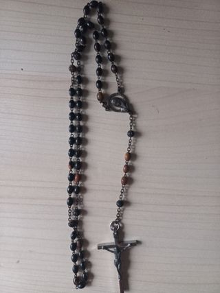 7 Rosarios de madera y cristal