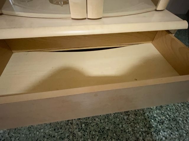 Mueble salón madera clara - Vitrina