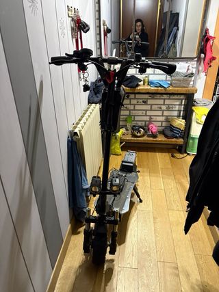 Scooter eléctrico potente 6OV 320OW
80 KM/H
