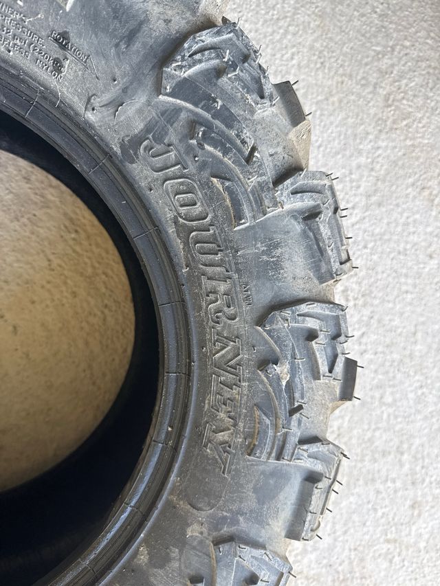 Neumáticos usados quad/buggy 27x11.00-14