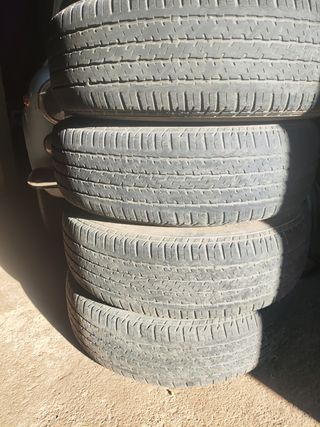 Llantas 205/70 R15 y neumático 