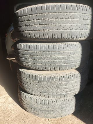 Llantas 205/70 R15 y neumático 