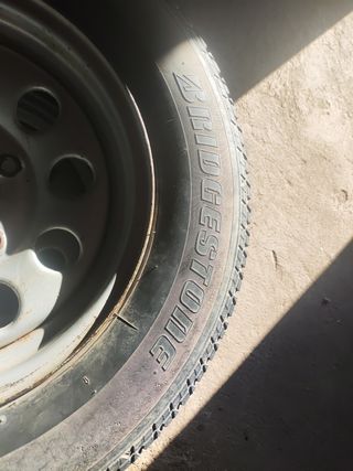 Llantas 205/70 R15 y neumático 