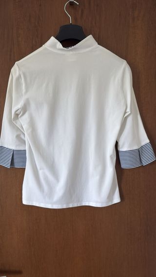 Camicia elegante bianca e blu a righe