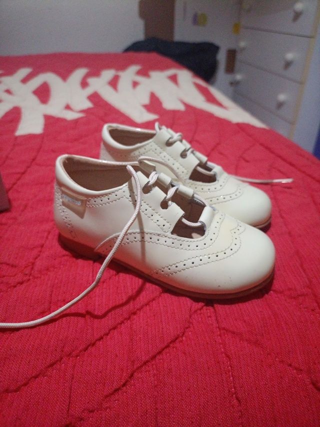 Zapatos niño beige - Piel. N° 23