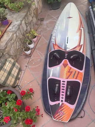 Tabla Windsurf Naish 116L - Freeride + funda!!!