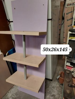 Estantería de madera