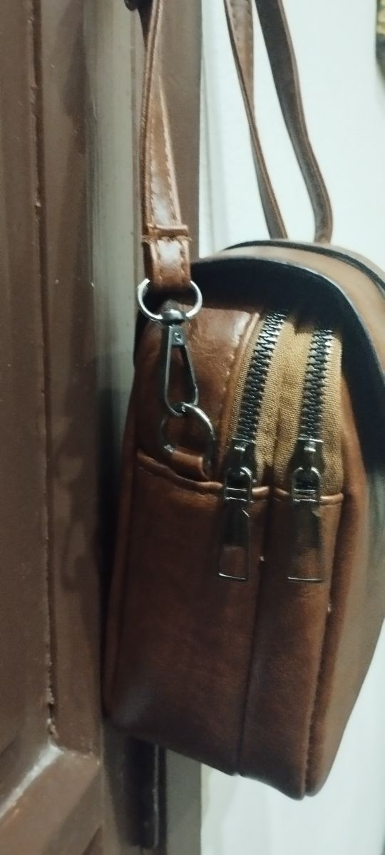 Bolso bandolera marrón unisex