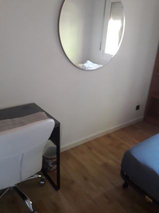 Habitación amueblada