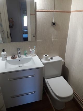 Habitación amueblada