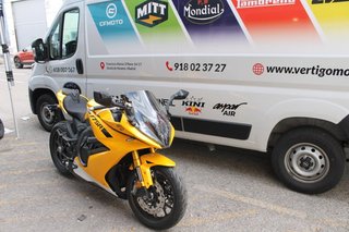 MITT 775R - Moto deportiva verde