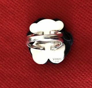Anillo Tous plata, piel negra
