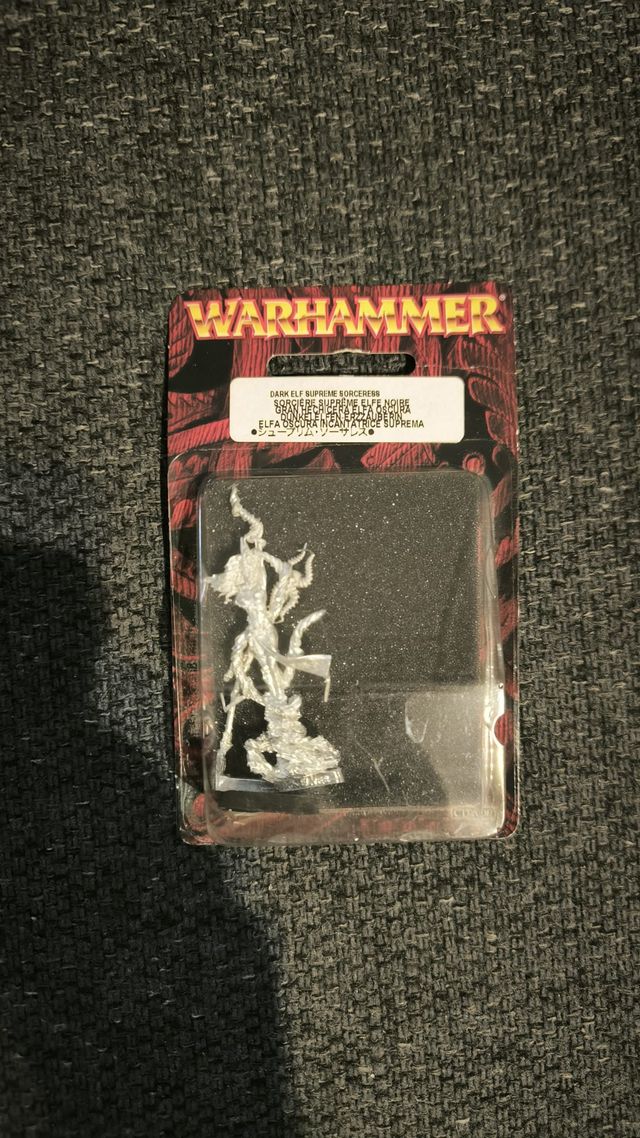Warhammer Elfos Oscuros sin abrir