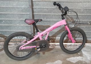 Bicicleta Monty 104 de 18 pulgadas de color rosa