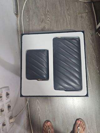 Cartera y monedero negros